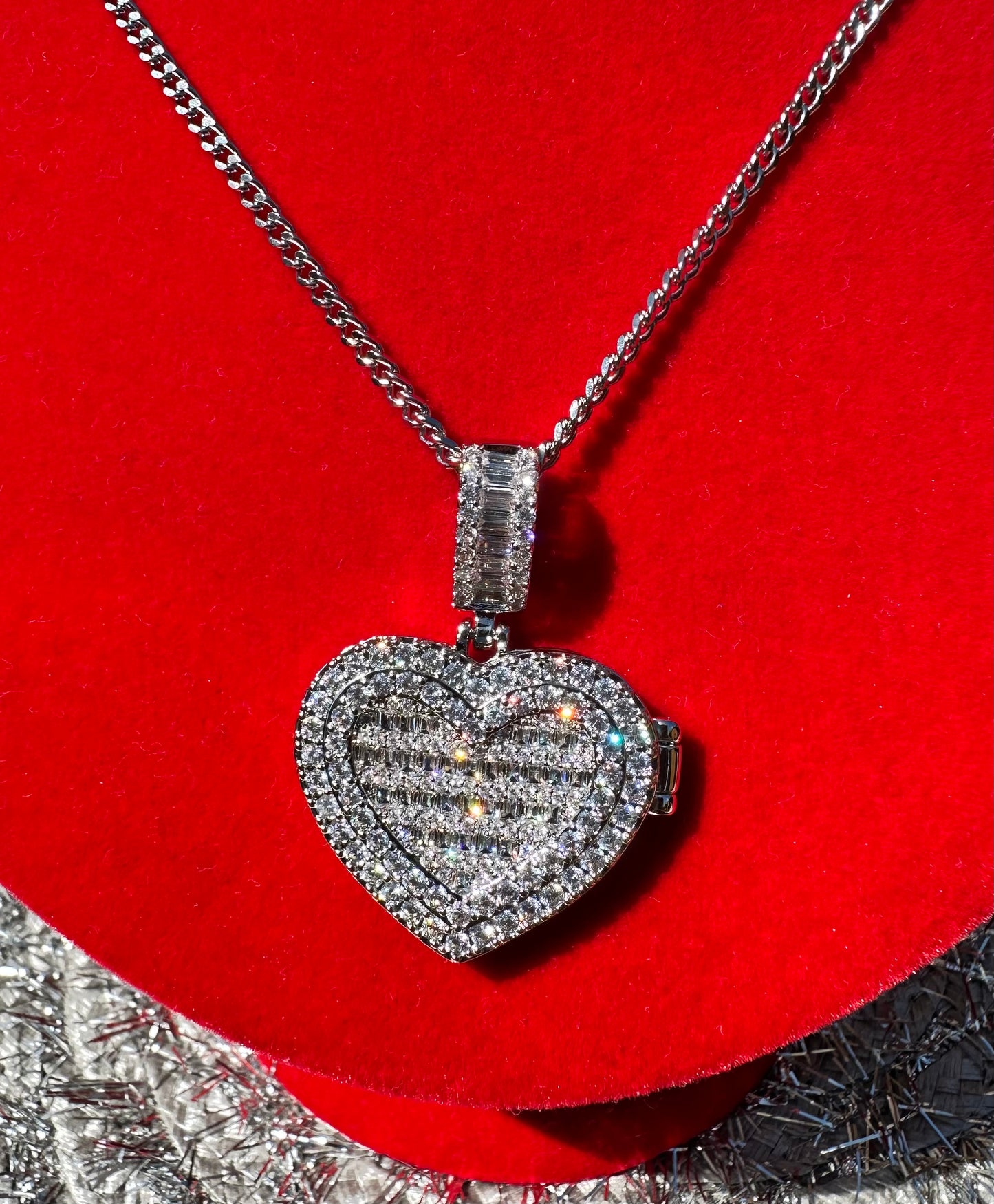 Photo Iced Out Heart Pendant