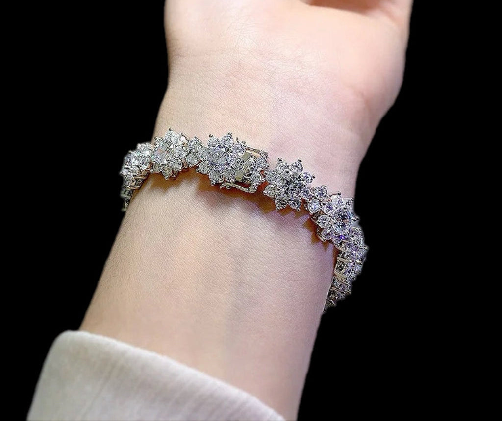 Floral Kiss Moissanite Bracelet S925