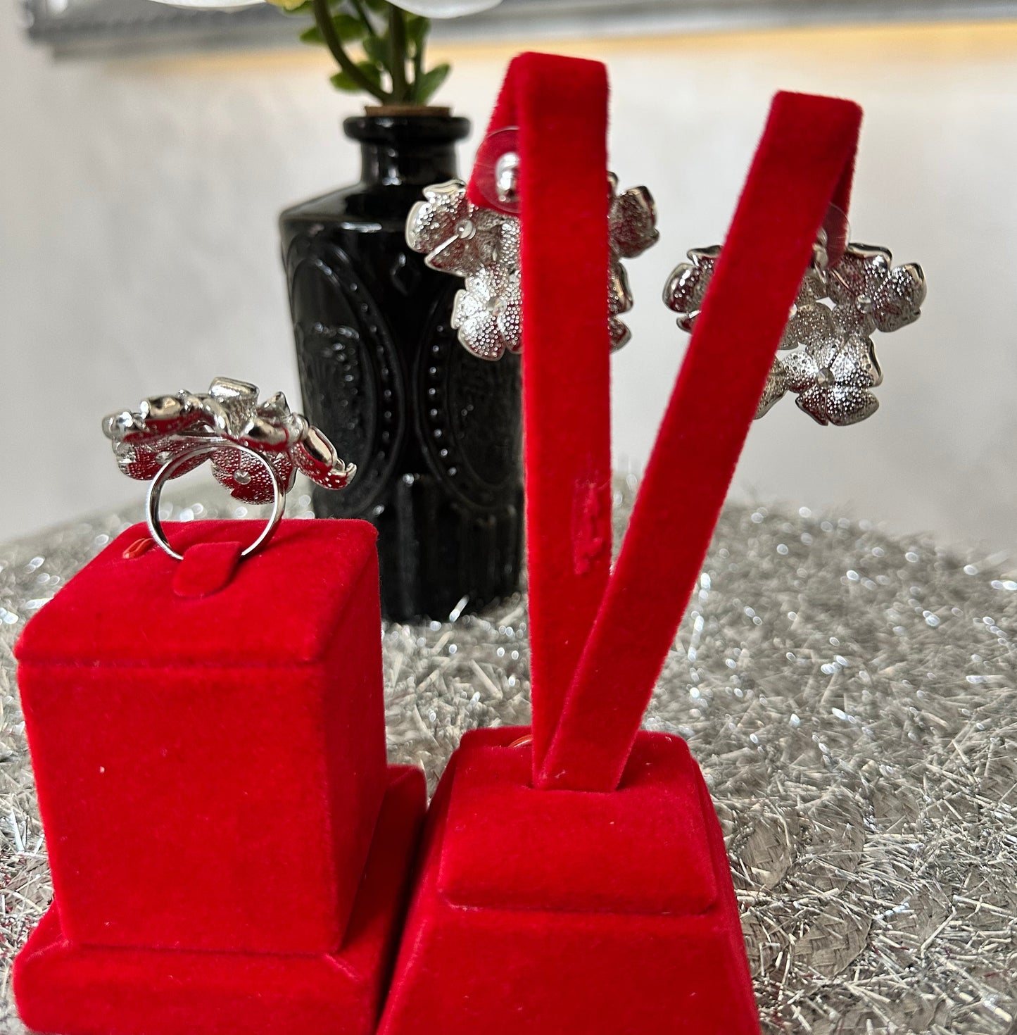 Floral Glamour Earrings & Ring Set
