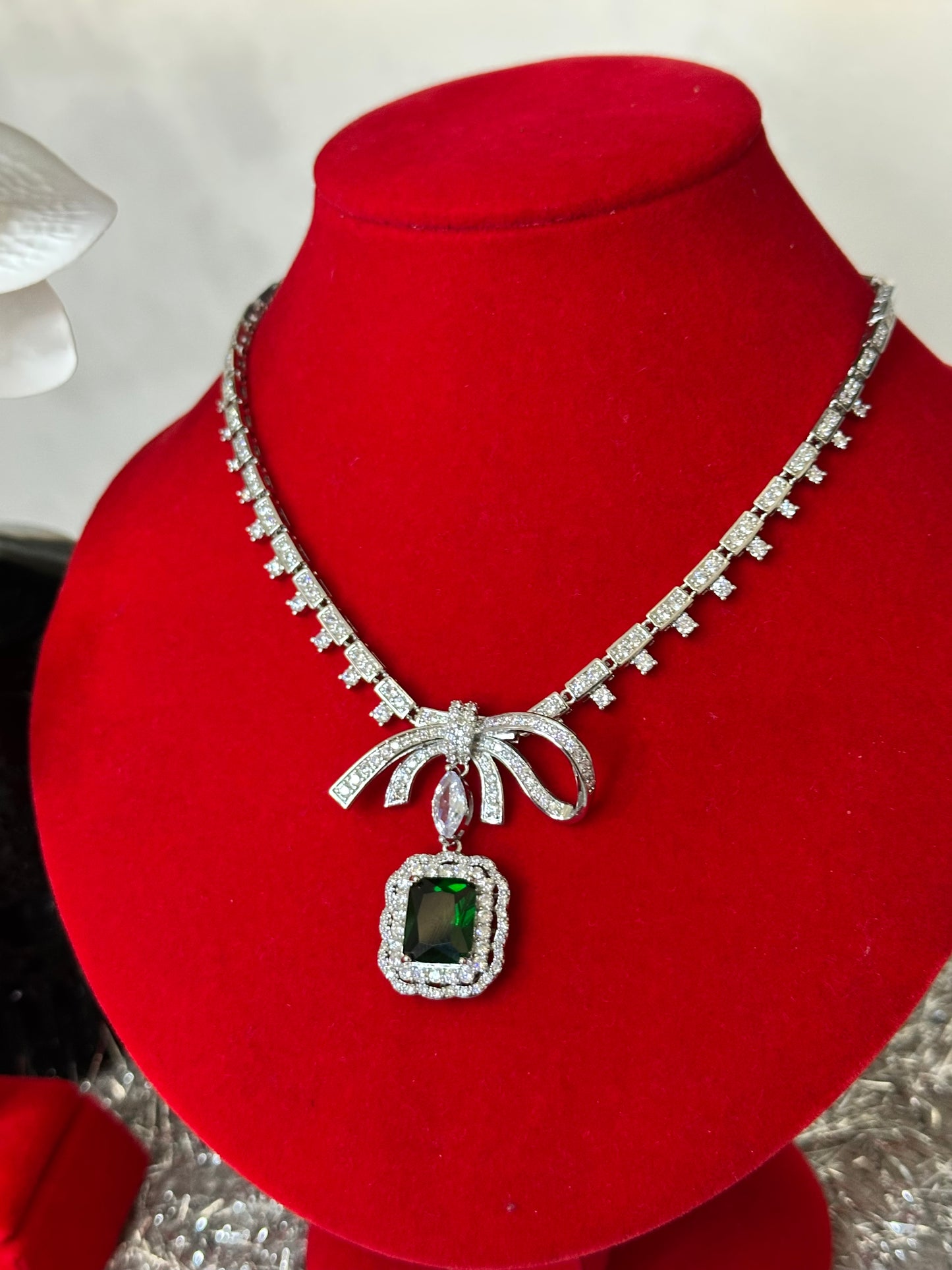 Bowknot Necklace & Earring Set