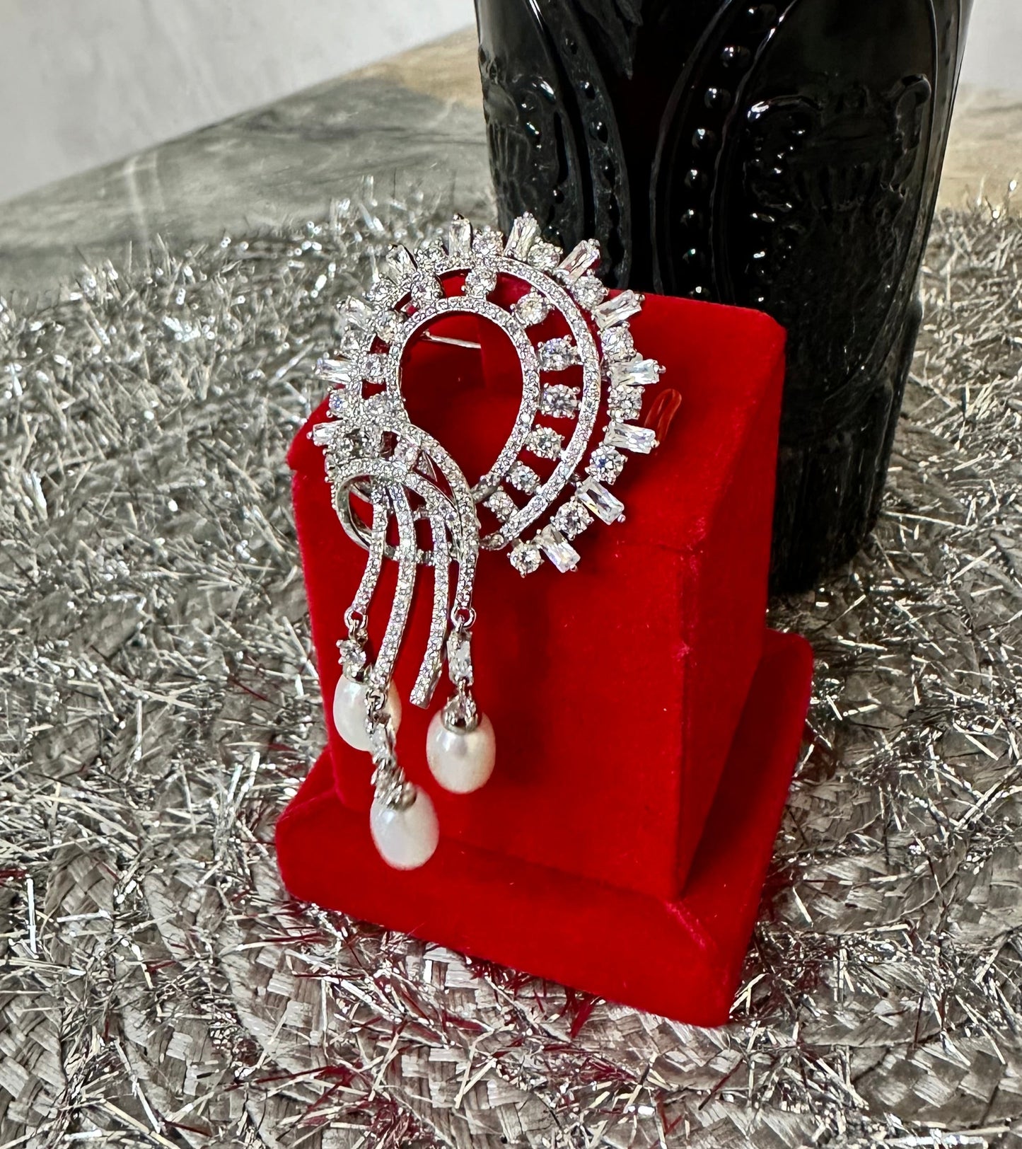 Opera Pearl Brooch
