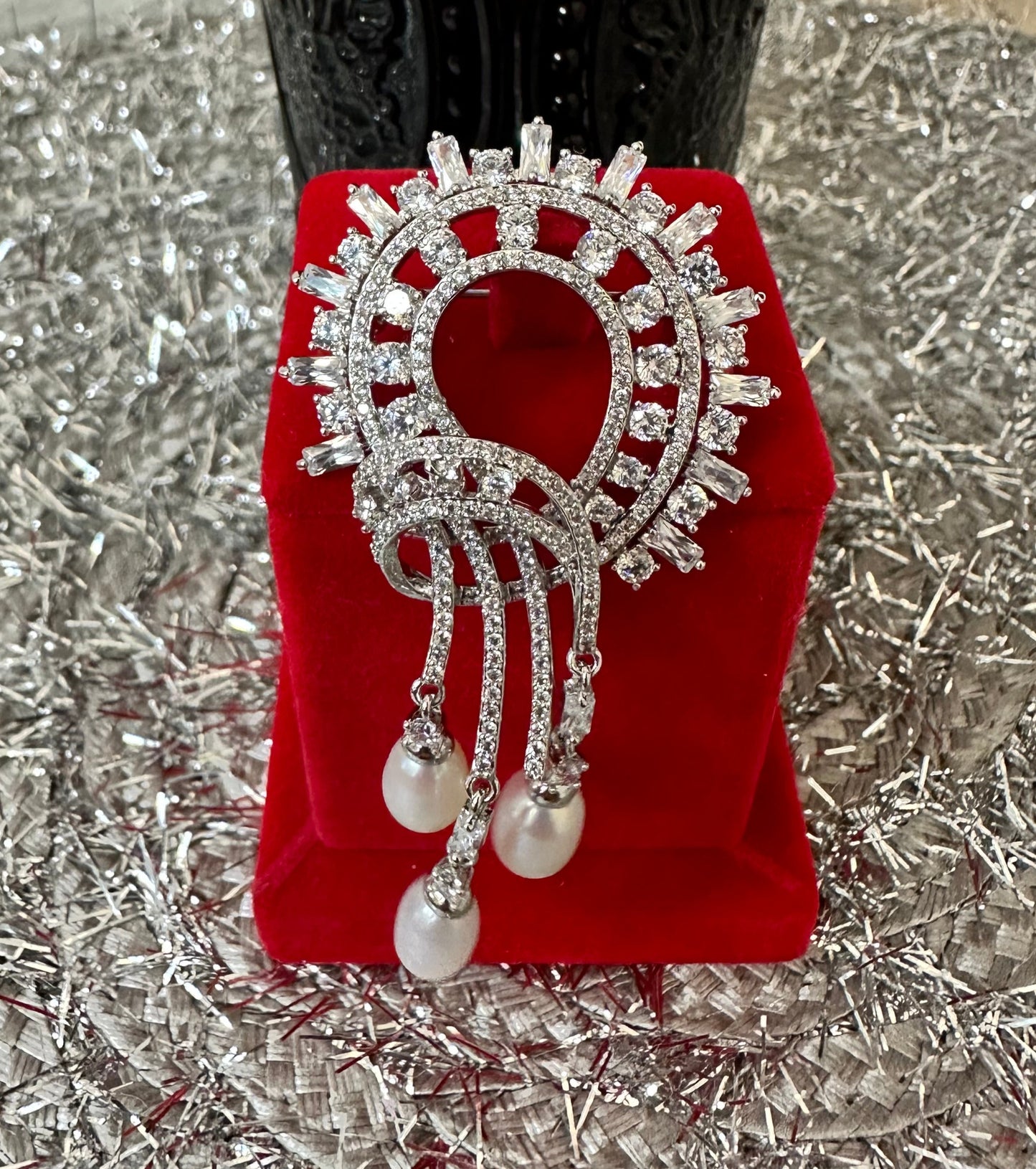 Opera Pearl Brooch