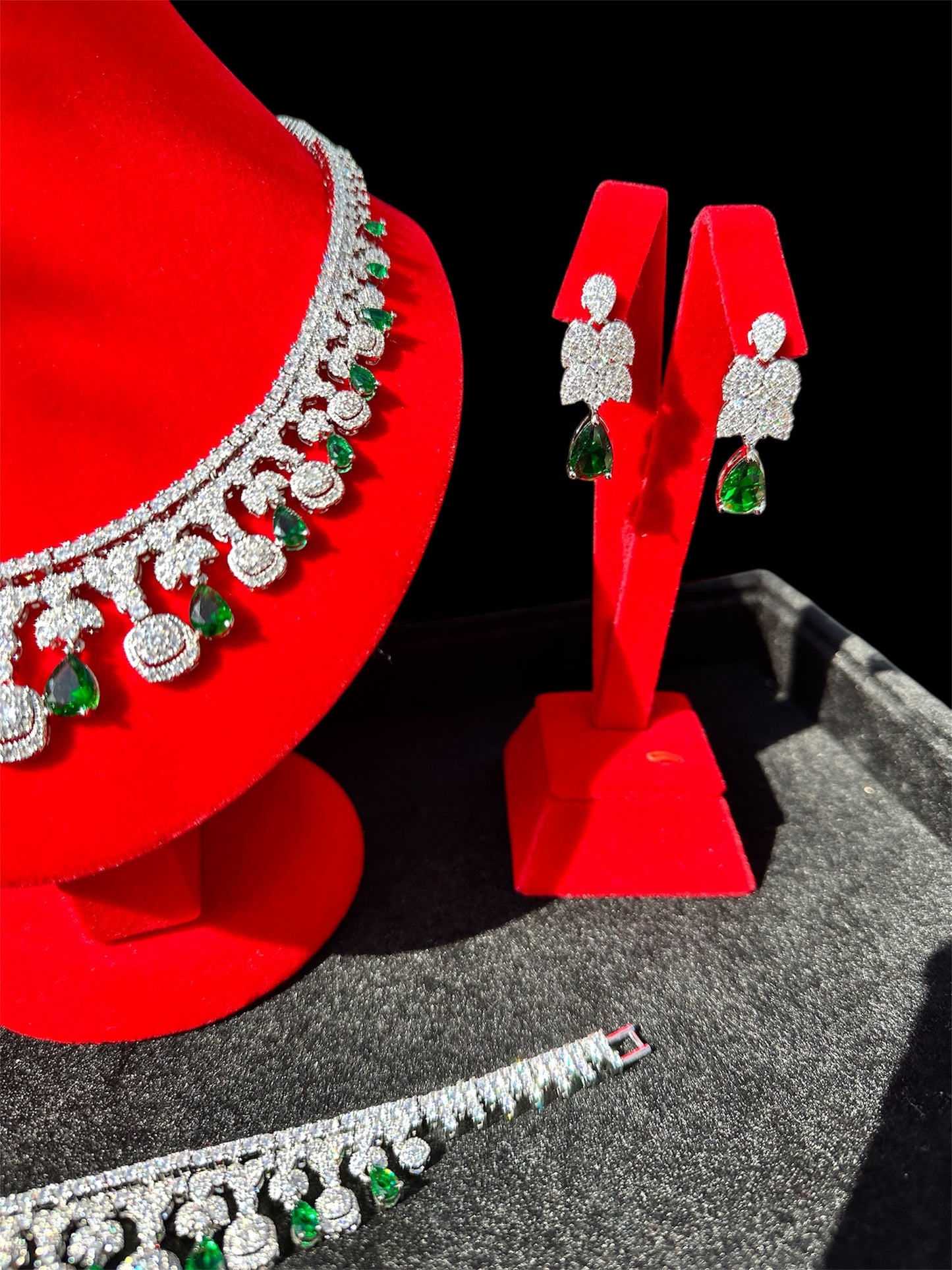 La Lumière Artisan-Crafted Jewelry Set