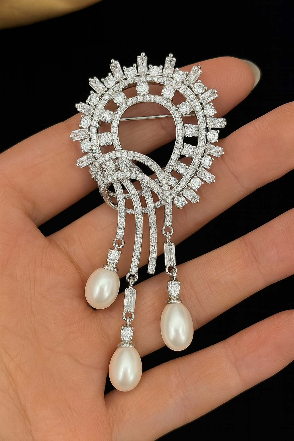 Opera Pearl Brooch