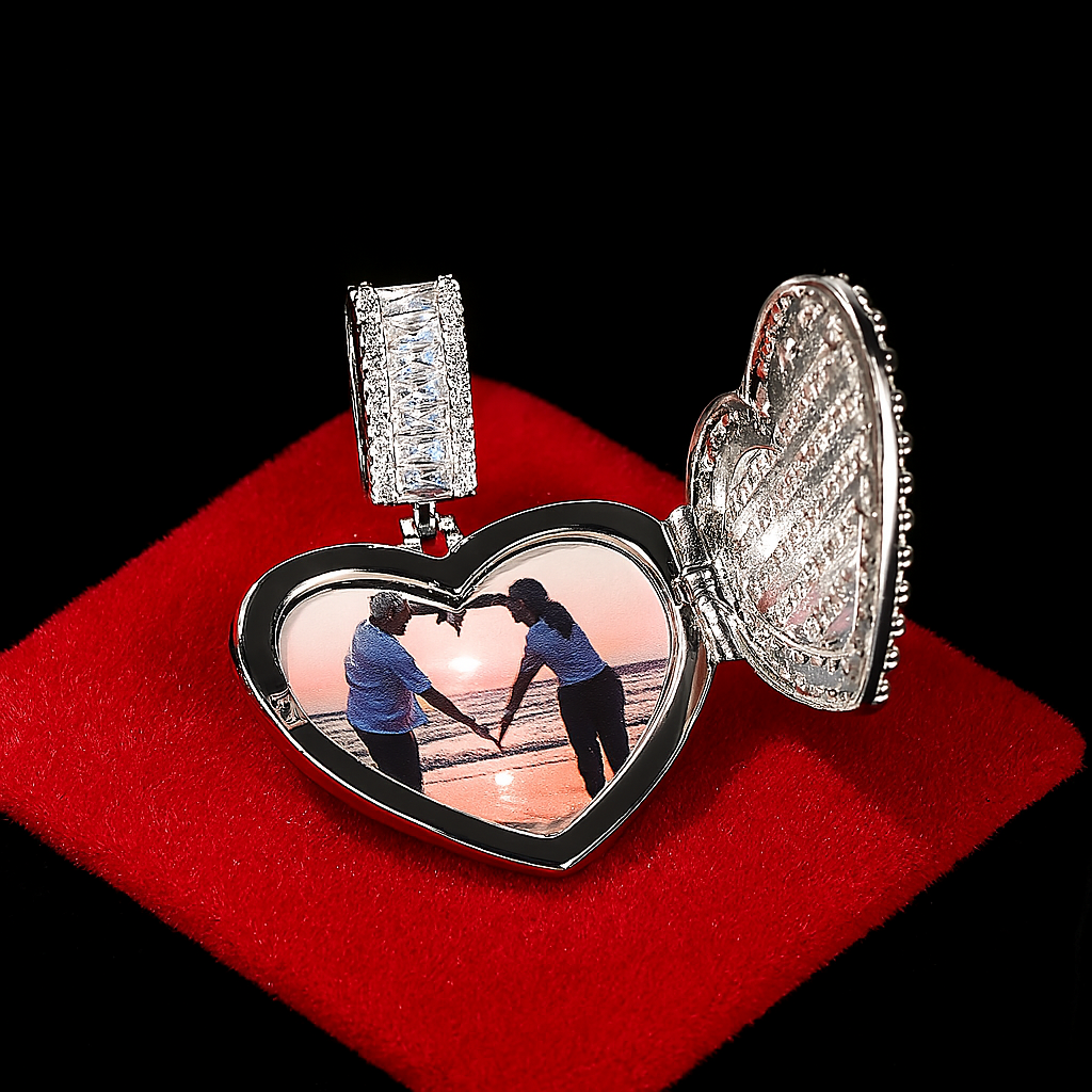 Photo Iced Out Heart Pendant