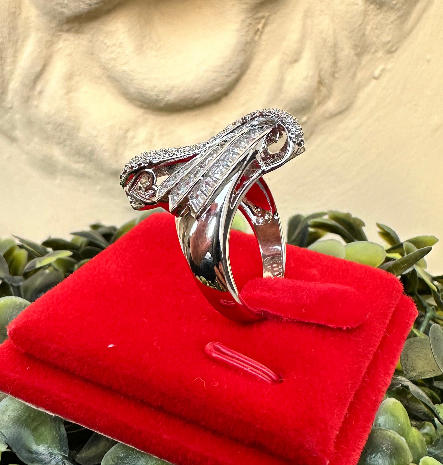 Aurora Leaf Spiral Ring