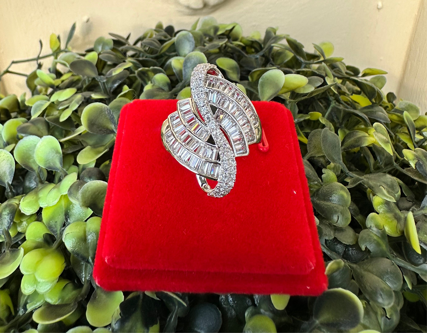 Aurora Leaf Spiral Ring